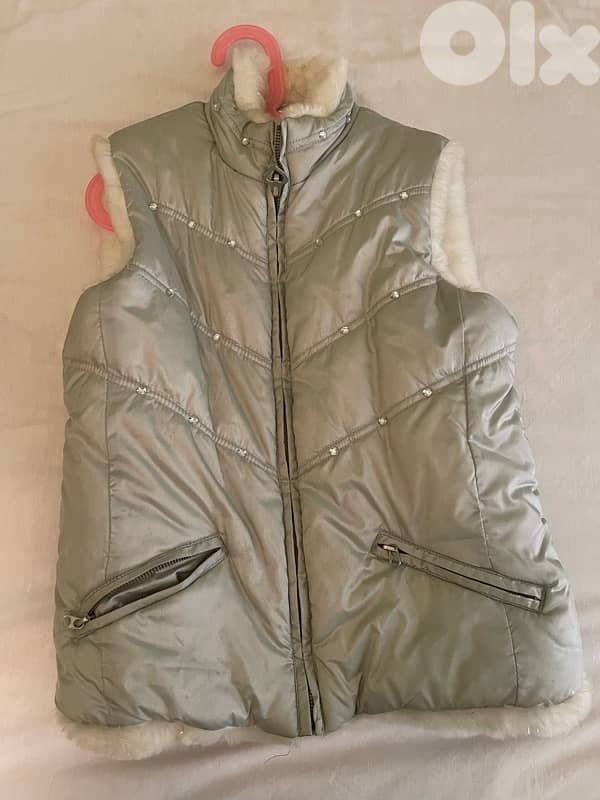 silver gilet 0