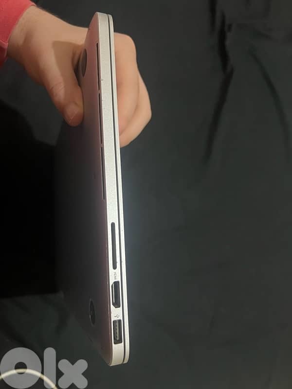MacBook Pro (Retina, 13-inch, Early 2015) - 256GB SSD / 8GB RAM 8