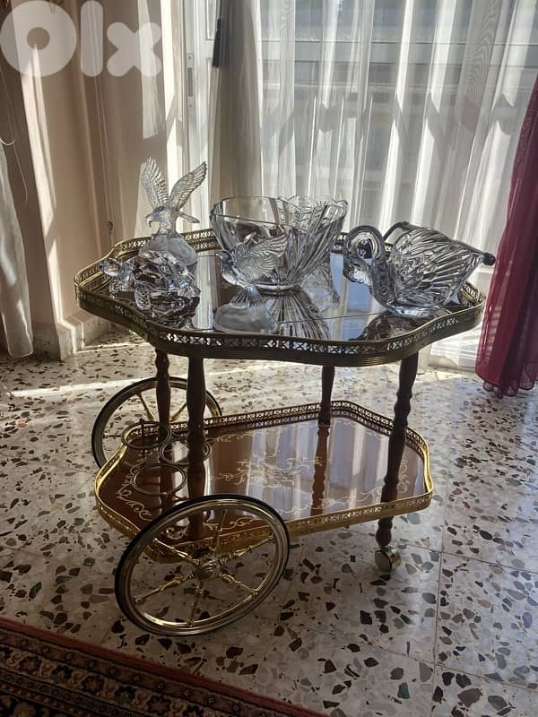 طاولة / بار 0
