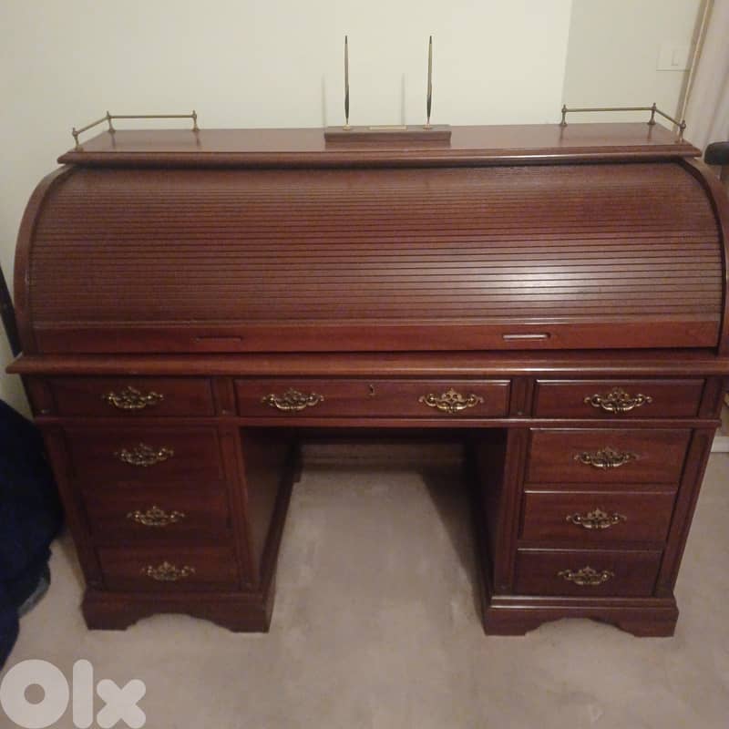Antique wood decorative desk 2