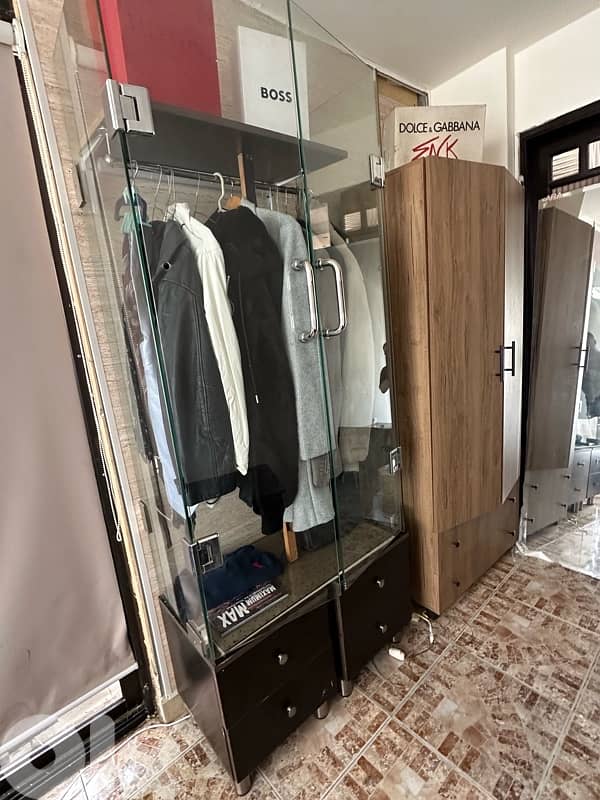 glass closet - wood closet خزانة خشب خزانة قزاز 13