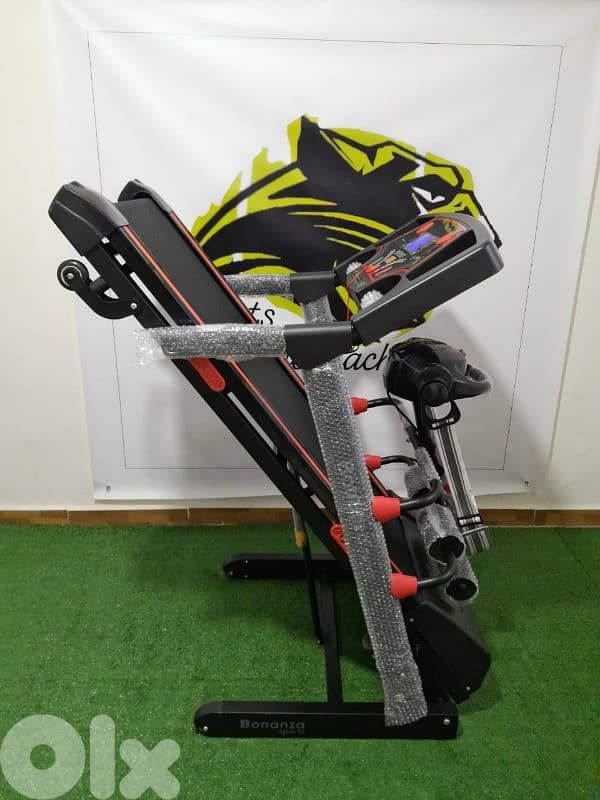 2.5hp bonanza , automatic incline, vibration massage,aux 5