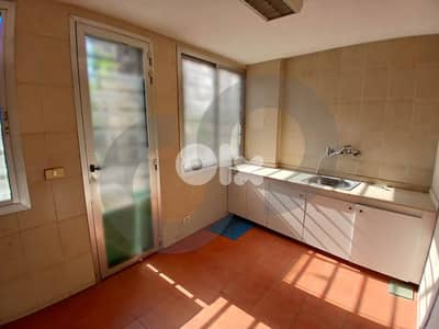Needs renovation,Good deal,Achrafieh, Carré d'or/الاشرفيه REF#CK135748 Needs renovation,Good deal,Achrafieh, Carré d'or/الاشرفيه REF#CK135748