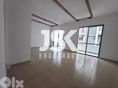 L21172 - 100 SQM Office For Sale in Achrafieh, Saydeh