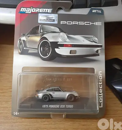 Porsche 930 Turbo diecast car model 1;64.