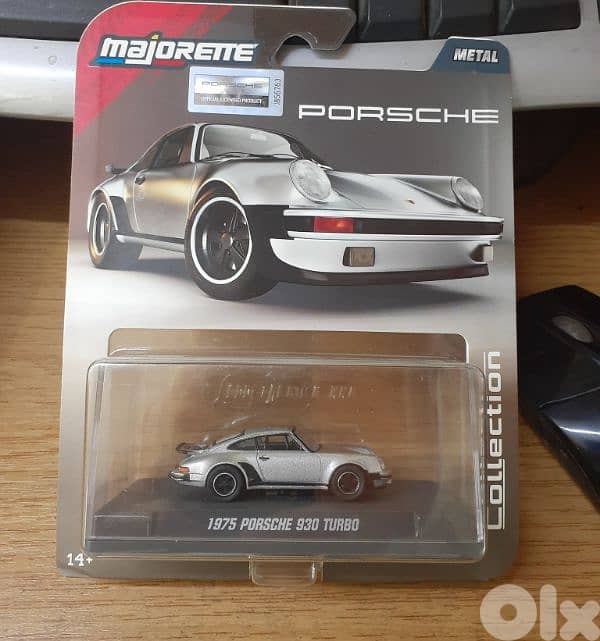 Porsche 930 Turbo diecast car model 1;64. 0