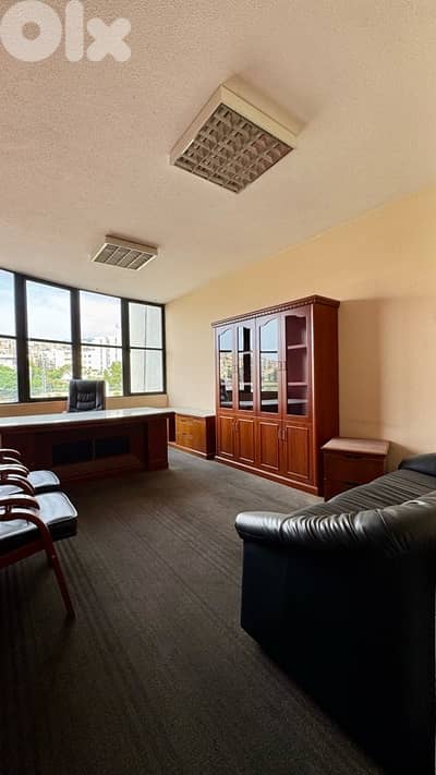 office/clinic For Rent In Jbeil Town مكتب او عيادة للإيجار