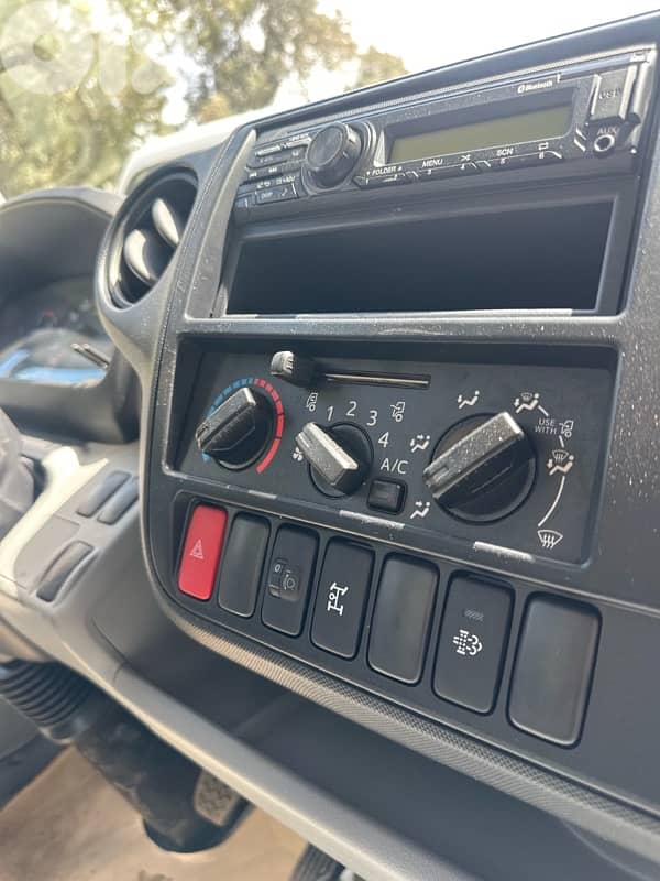 Hino 300 917 2026 3