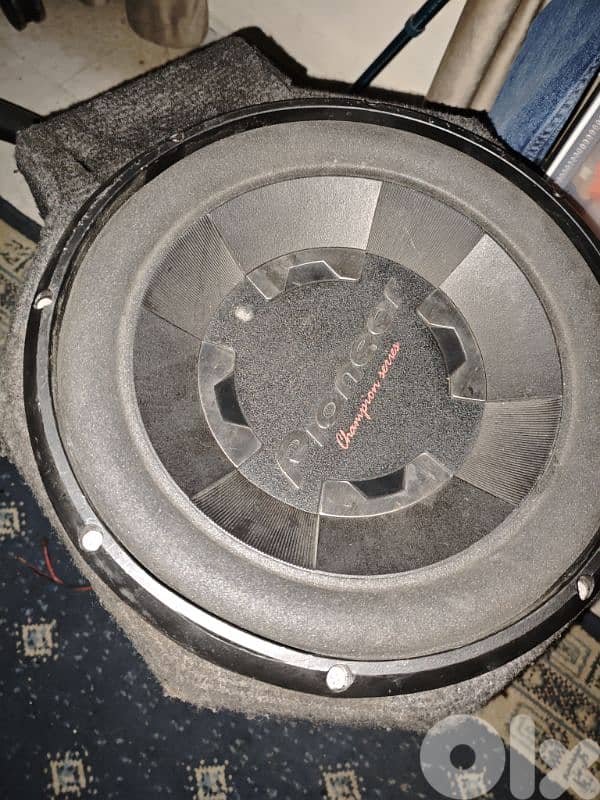 Pioneer Champion Series 12" Subwoofer TS-300S4 with Ported Box 0