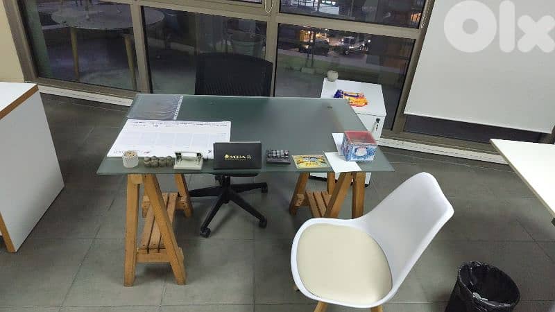 Office furniture 8