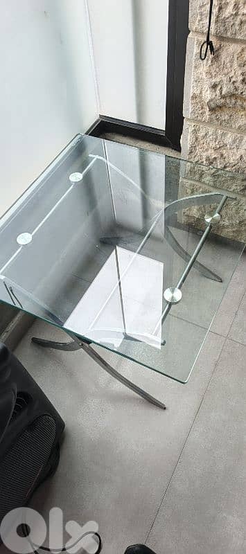 glass table 1