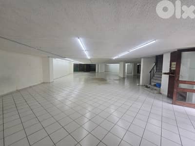 600m² Showroom for Rent in Mtayleb – Main Road