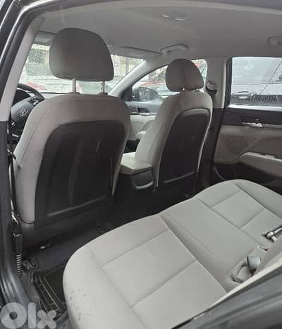 Hyundai Elantra 2019