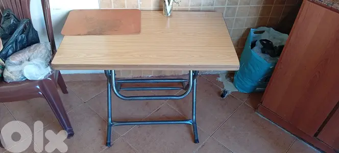 T. V 43"smart  . table 4 chairs   تلفزيون ٤٣ انش سمارت . طاولة ٤ كراسي