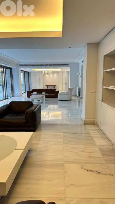 Apartment For Sale in Achrafieh / شقة للبيع في الاشرفيه