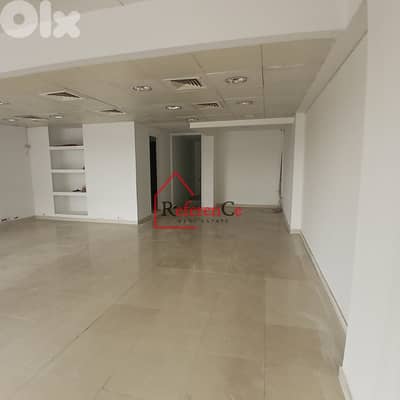 Showroom for rent in Sin El Fil صالة عرض للايجار في سن الفيل