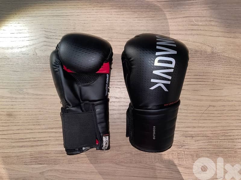 Boxing gloves 0