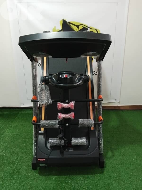 Treadmill bonanza 2,5 hp motor Automatic incline Vibration massage 4