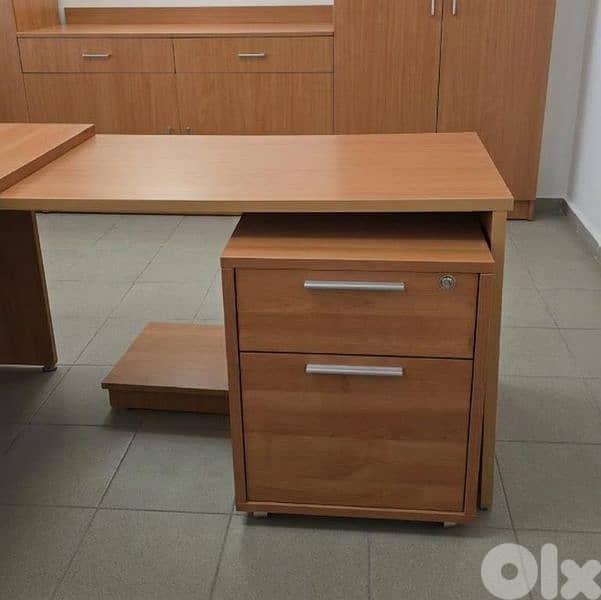 Desk Table + Locker 3