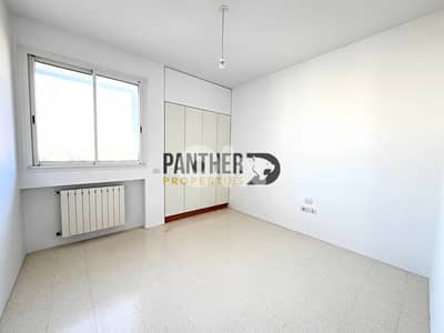 Prime location sea view Achrafieh Ref#RS118 شقة للبيع الأشرفية