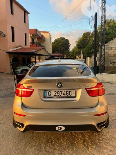 BMW X6  V8 cylinder special car