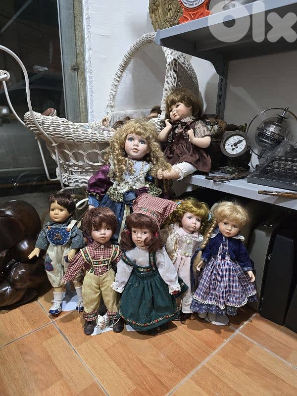 Vintage porcelain dolls 0
