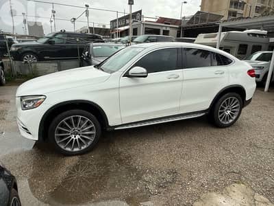 MercedesGLC 300 COUPE AMG  2018 clean carfax