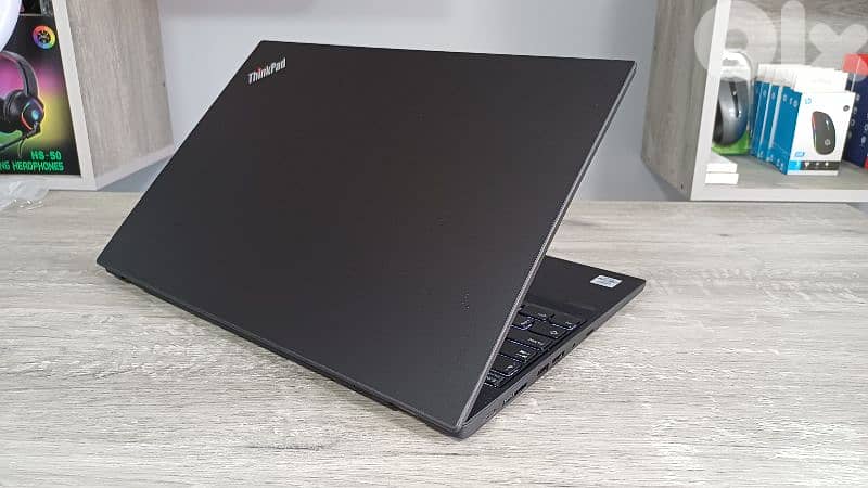 LAPTOP thinkpad T15 touch - core i7 - 2 gb vga 5