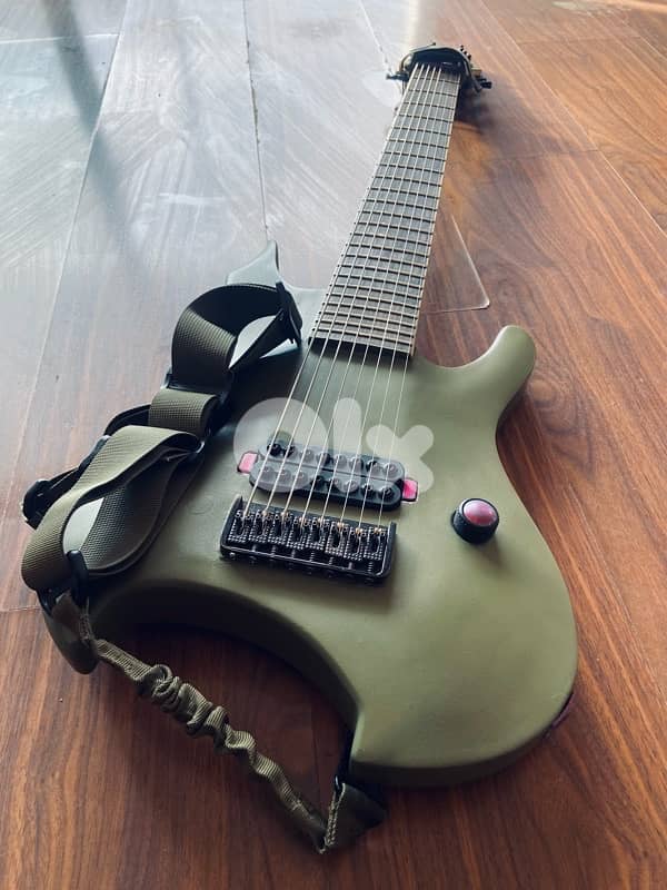 8 String Electric Guitar 3