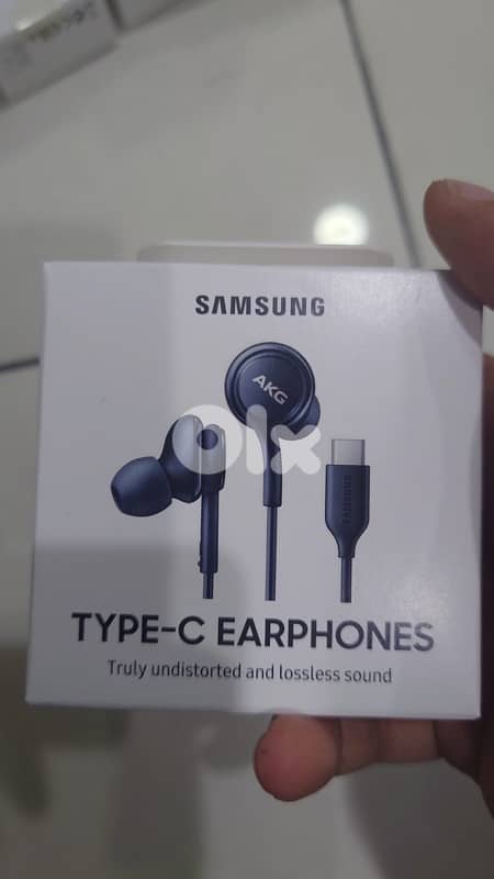 Samsung type-c akg earphones black 0