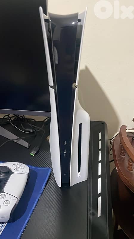 Dell Latitude 5430 & Ps5 slim disc edition 1 terra 3