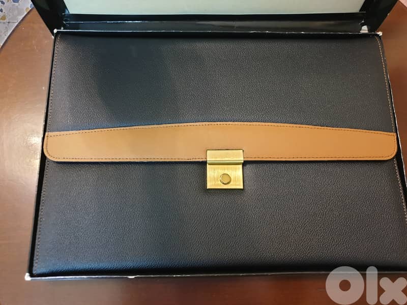 slim leather document holders 0