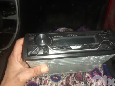 مسجلة سيارة بحالة جيدا جدا شبه جديدة