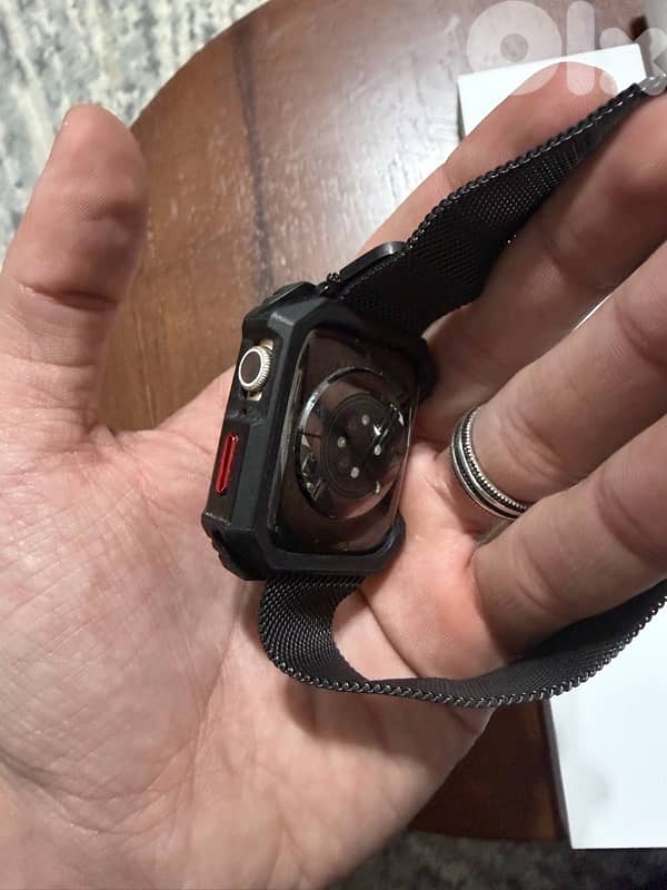 apple Watch series 8 45mm 5