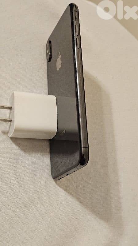 iphone xs max 2