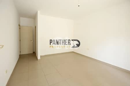 Spacious Apartment in Qornet el Hamra Ref#EB107شقة للبيع – قرنة الحمرا
