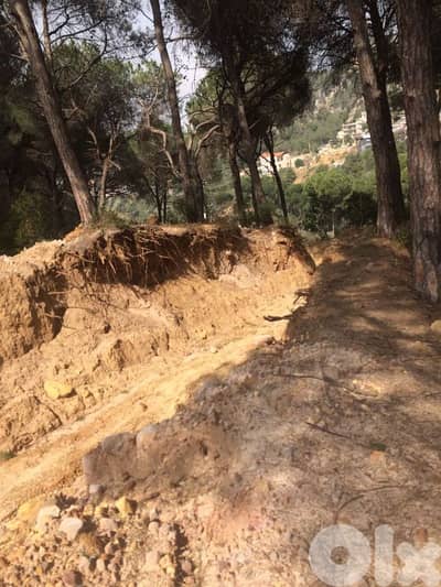 land for sale in qenebet broummana أرض للبيع في قنابة برمانا