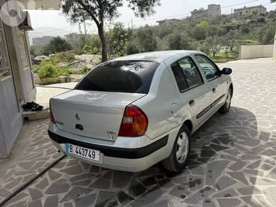 Renault Clio 2003