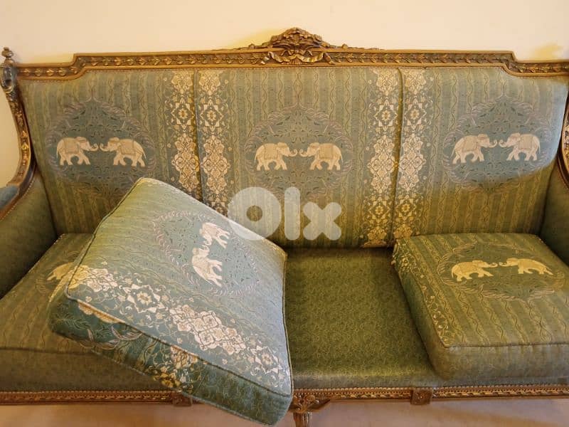 antique sofa 3