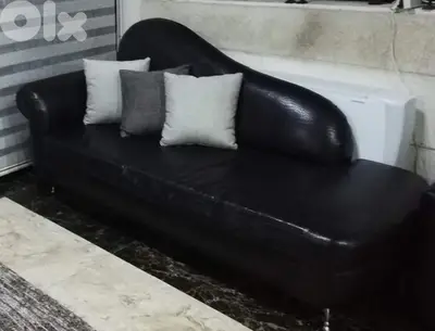 leather sofa in excellent condition