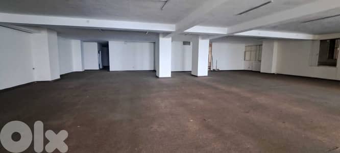Shop For Rent in Ramlet el Baida /محل للاجار في رملة البيضاء