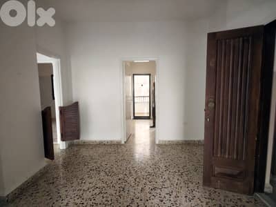 180 SQM Apartment For Rent In Zaka شقة للإيجار #HW33355