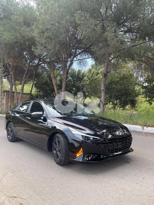 Hyundai Elantra 2021 0