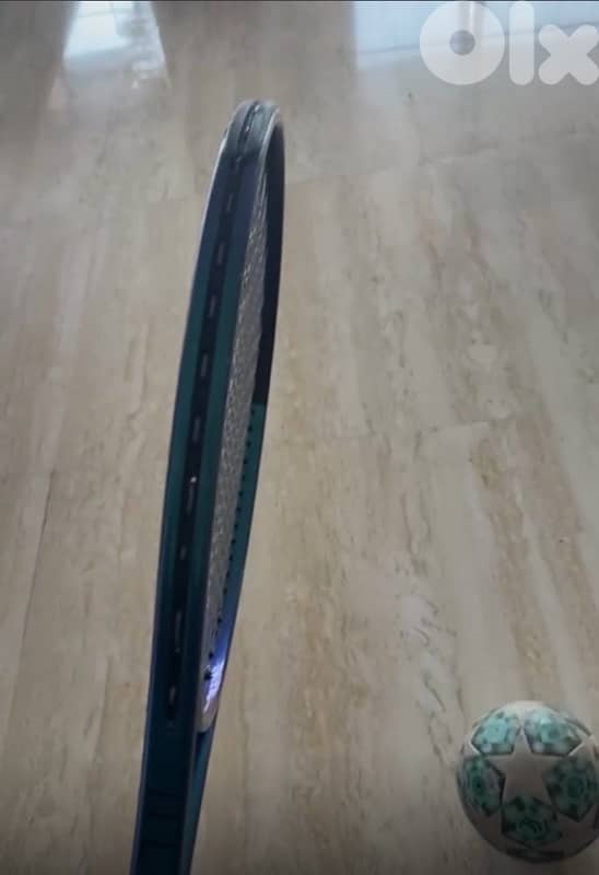 Wilson Ultra Pro (16x19) V4 Tennis Racket 1