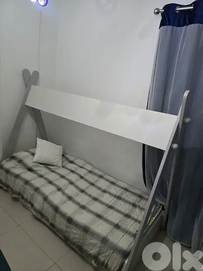 Home Center Bed and Closet