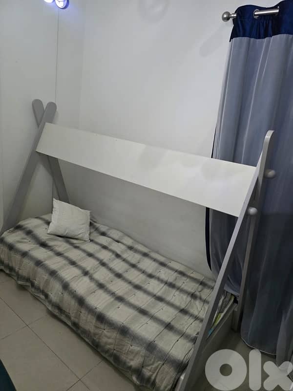 Home Center Bed and Closet 0