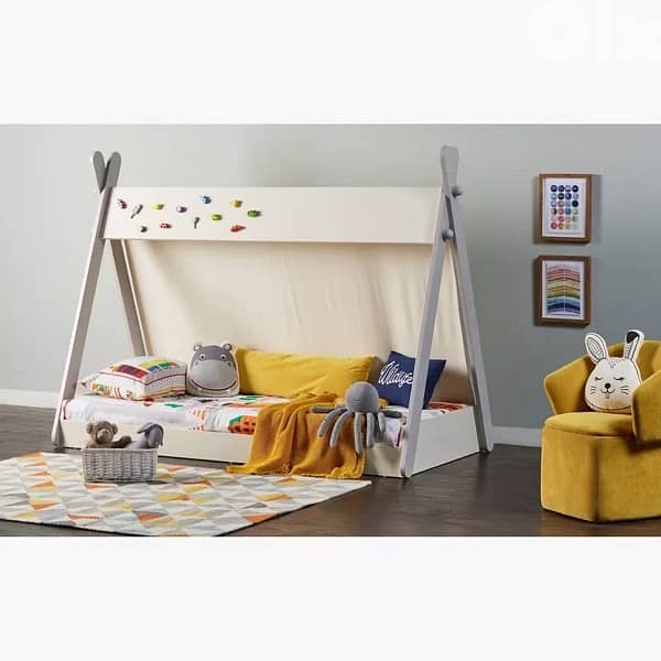 Home Center Bed and Closet 4