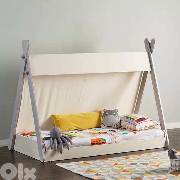 Home Center Bed and Closet 7
