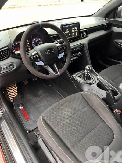 Hyundai Veloster 2019