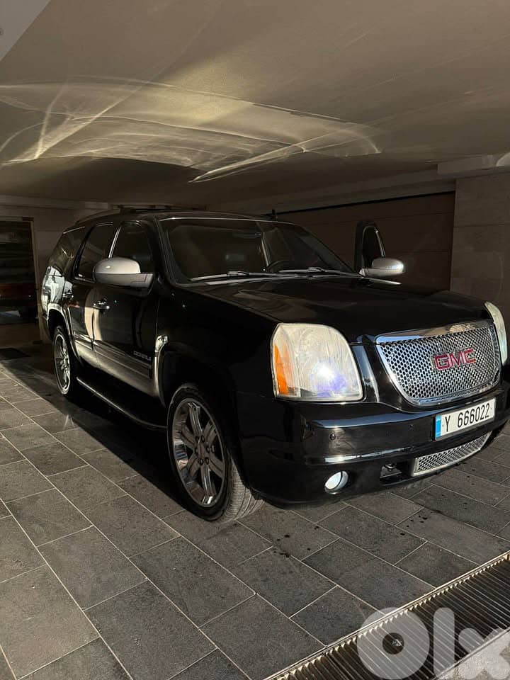 GMC Yukon 2011 0